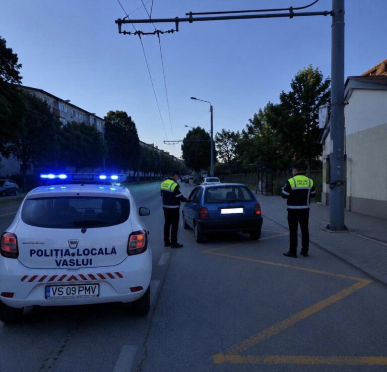 Șofer cu alcoolemie de 0,57 mg/l, prins în Vaslui după ce a parcat într-o stație de autobuz
