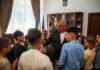 Consiliul Județean Vaslui și-a deschis porțile pentru cei mai mici „funcționari”. Copiii au preluat, pentru o zi, conducerea instituției