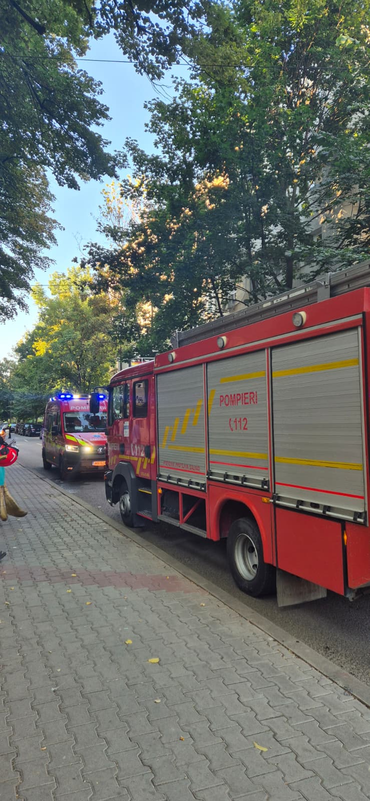 Alertă de incendiu pe strada Mareșal Constantin Prezan, o gospodină a uitat oala pe foc 1 IMG 20260811 WA0001
