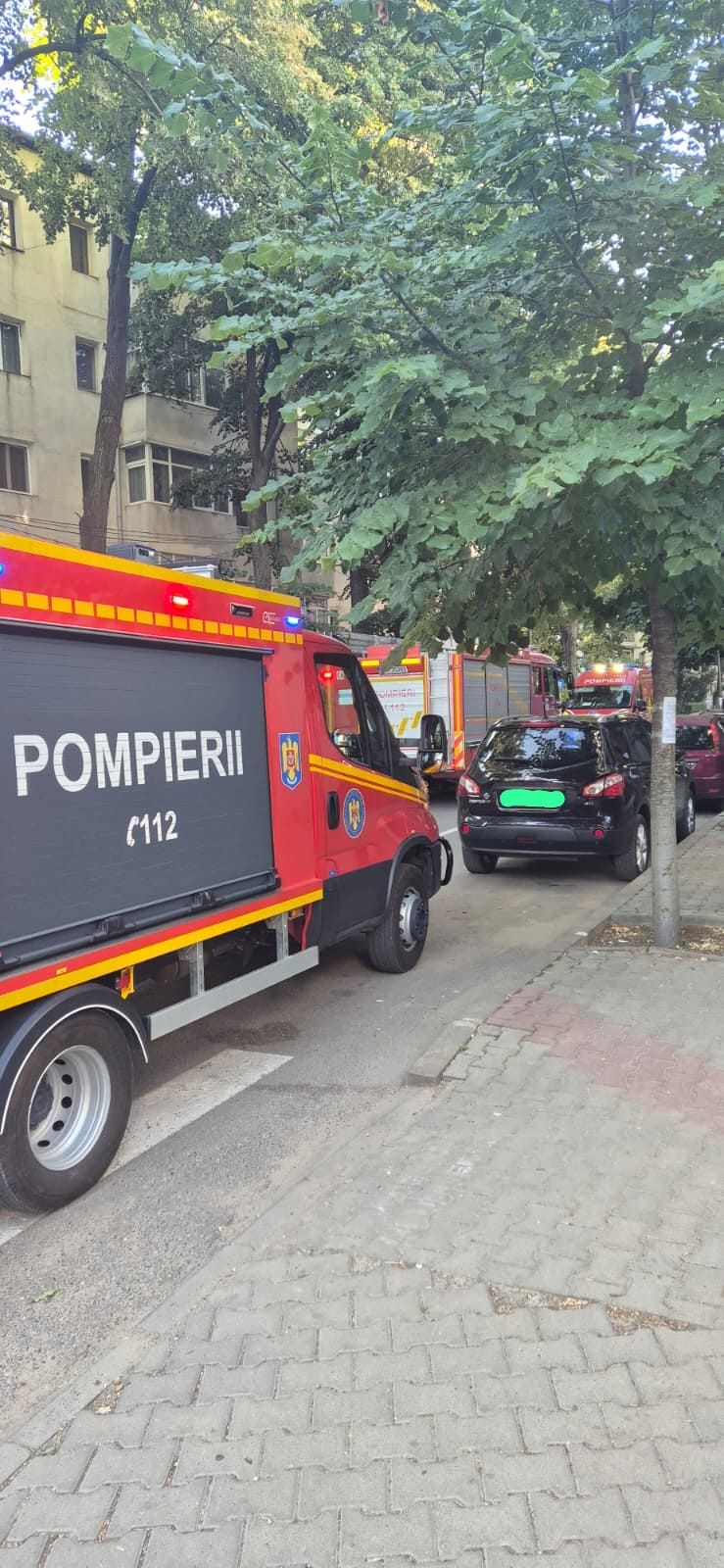 Alertă de incendiu pe strada Mareșal Constantin Prezan, o gospodină a uitat oala pe foc 2 IMG 20260811 WA0002
