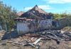 Flăcări uriașe la Ghermănești, joi. Incendiul a ajuns la o casă părăsită