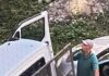 Pauza de masă, cu mașina de gunoi la scară. Un vasluian reclamă că situația se repetă zilnic