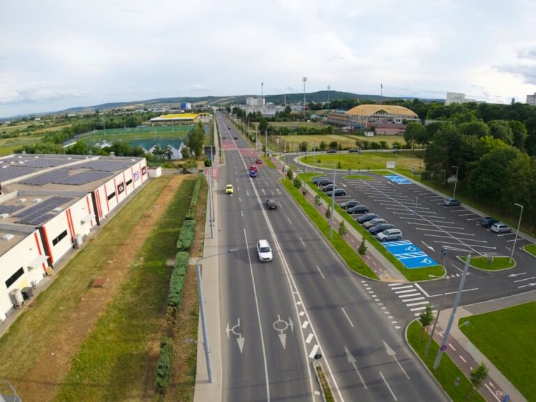 Parcare nouă, aproape de centrul Vasluiului. 85 de locuri vor fi amenajate pe terenul fostului bazar