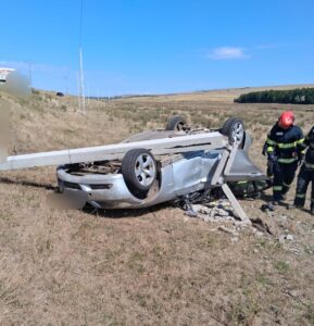 Accident la Horoiata. O mamă și cei doi copii ai săi, într-o mașină care a intrat într-un stâlp 1 IMG 20260902 WA0005